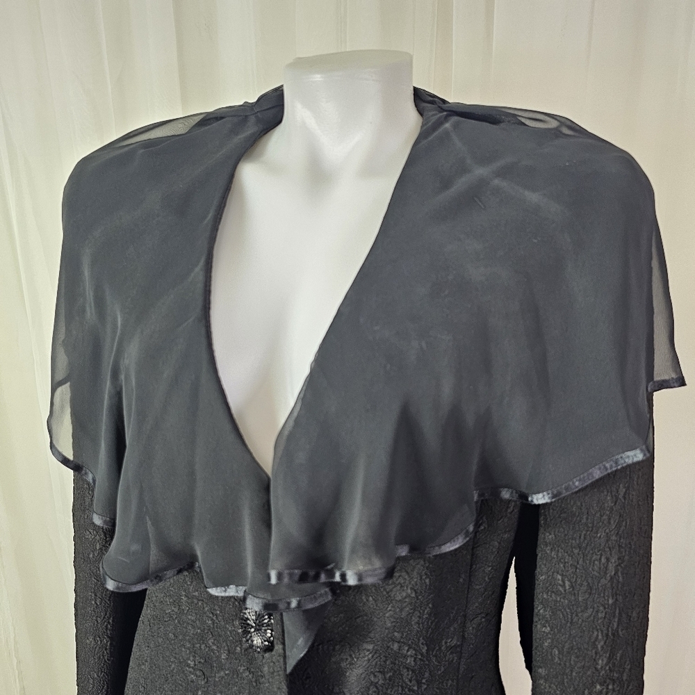 Vintage Rina diMontella black floral embossed jacket with ruffled lapel - Picture 7 of 8